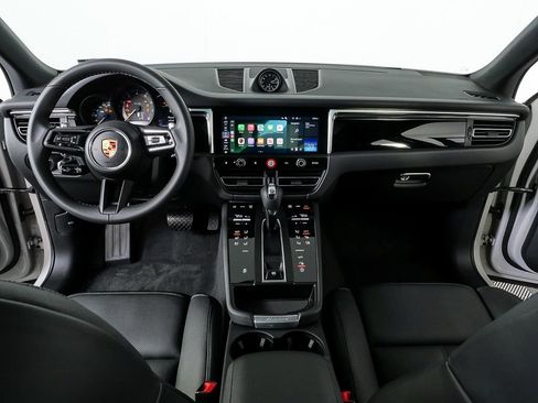 New 2026 Porsche Macan image 20