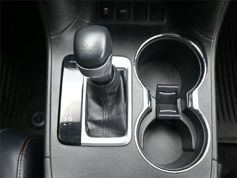 Used 2017 Toyota Highlander Plus image 18