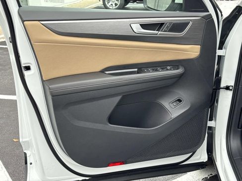New 2026 Volkswagen Atlas Cross Sport SE FWD image 18