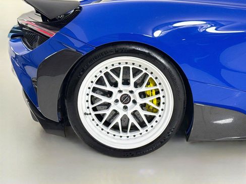 Used 2021 McLaren 720S Performance RWD image 36