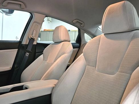 Used 2019 Honda Insight EX image 10