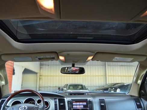 Used 2011 Toyota Sequoia Platinum image 30