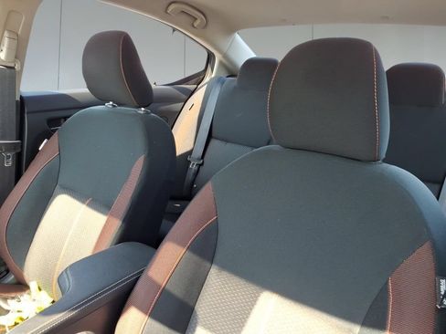 Used 2021 Nissan Versa SR w/ Convenience Package FWD image 13