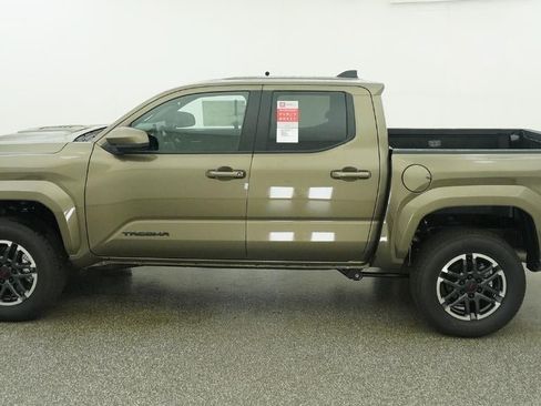 New 2026 Toyota Tacoma TRD Sport AWD/4WD image 3
