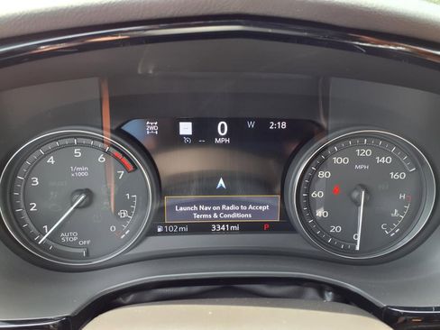New 2026 Cadillac XT5 Premium Luxury w/ LPO, Floor Liner Package AWD/4WD image 15