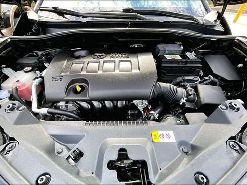 Used 2022 Toyota C-HR XLE image 31