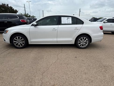 Used 2013 Volkswagen Jetta SE FWD image 4