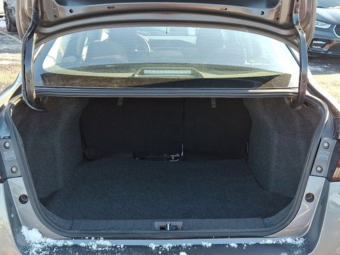 Used 2024 Nissan Versa S w/ S Plus Package image 27