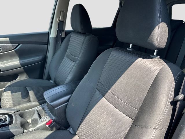 Used 2019 Nissan Rogue SV AWD/4WD image 12