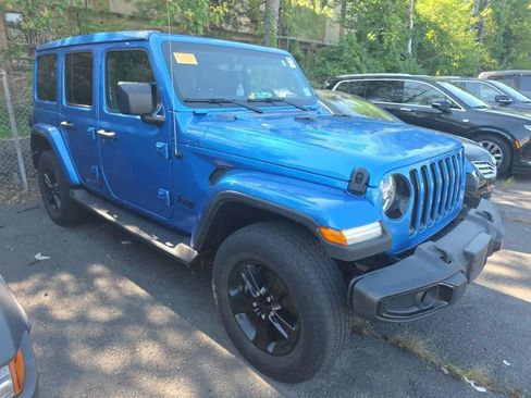 Used 2022 Jeep Wrangler Unlimited Sahara AWD/4WD image 1