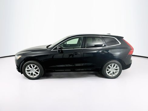 Used 2018 Volvo XC60 T5 Momentum w/ Vision Package AWD/4WD image 4