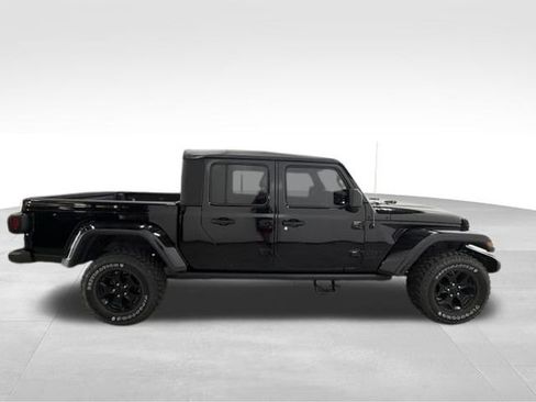 Used 2022 Jeep Gladiator Sport AWD/4WD image 6