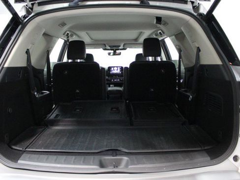 Used 2024 Nissan Pathfinder SL w/ SL Premium Package image 31