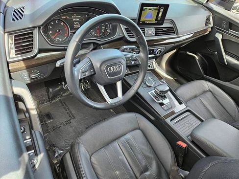 Used 2020 Audi Q5 2.0T Premium w/ Convenience Package AWD/4WD image 6