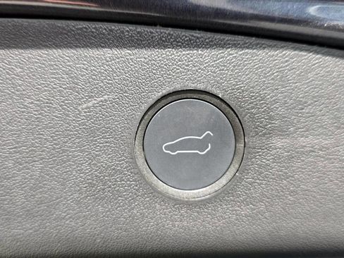 Used 2022 Tesla Model 3 Standard Range RWD image 33