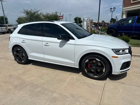 Used 2020 Audi SQ5 Premium Plus w/ Premium Plus Package AWD/4WD image 2