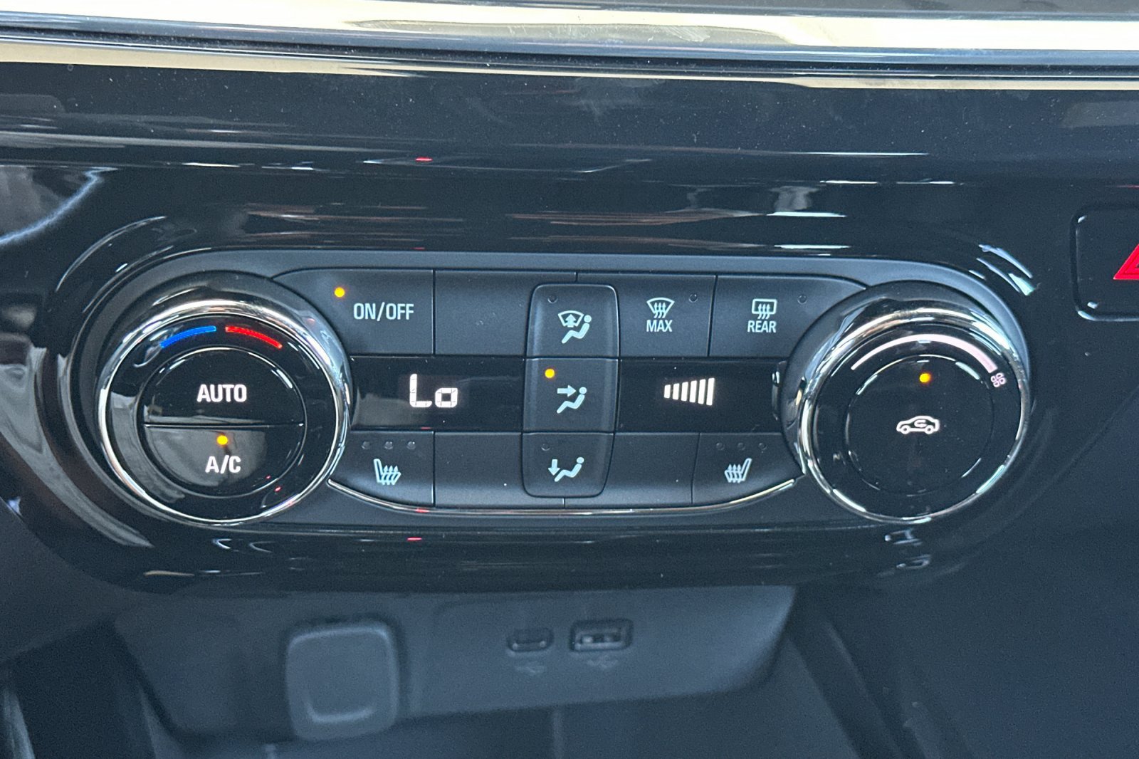 New 2026 Chevrolet Trax RS w/ Driver Confidence Package FWD image 22