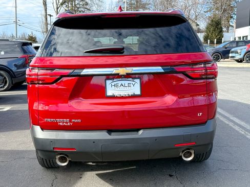 Used 2023 Chevrolet Traverse LT image 6