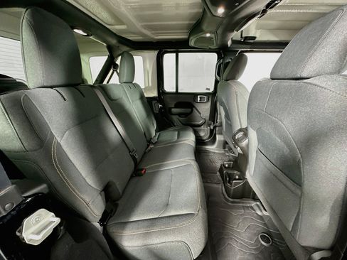 Used 2024 Jeep Wrangler Unlimited Sport AWD/4WD image 25