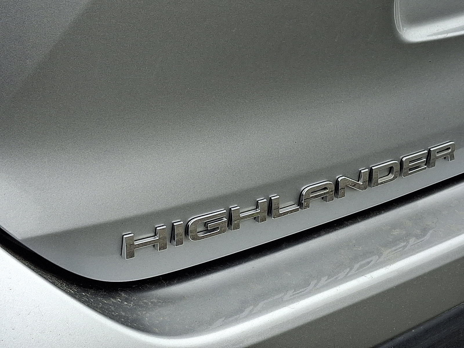 Used 2024 Toyota Highlander LE AWD/4WD image 31