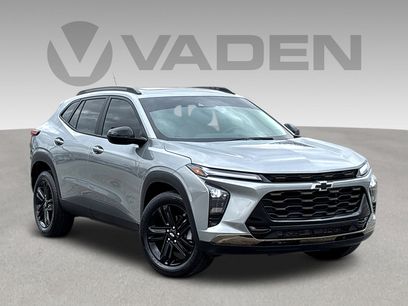 Used 2025 Chevrolet Trax ACTIV w/ Sunroof Package