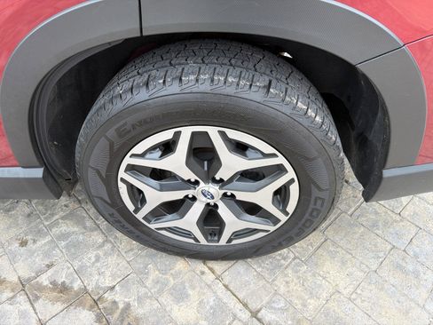 Used 2024 Subaru Forester Premium image 11