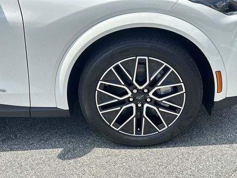 New 2025 Ford Mustang Mach-E Premium image 34