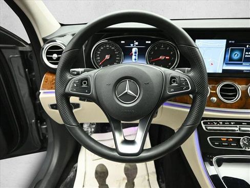 Used 2017 Mercedes-Benz E 300 4MATIC image 14