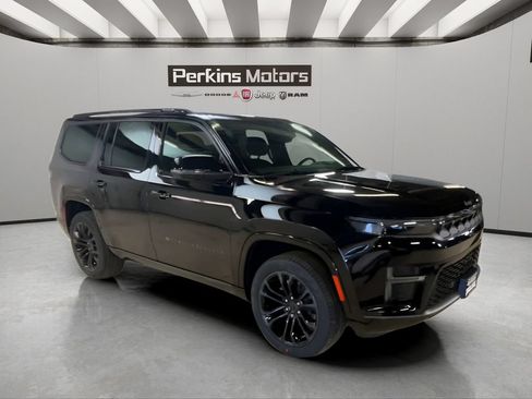 New 2026 Jeep Grand Wagoneer Summit AWD/4WD image 7