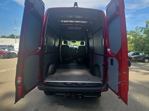 New 2025 Mercedes-Benz Sprinter 2500 image 21
