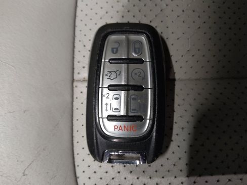 Used 2017 Chrysler Pacifica Touring-L Plus image 32