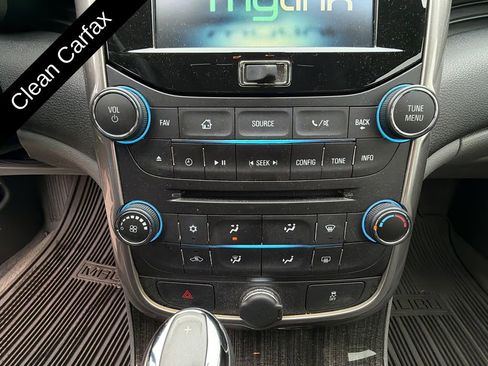 Used 2015 Chevrolet Malibu LT image 29