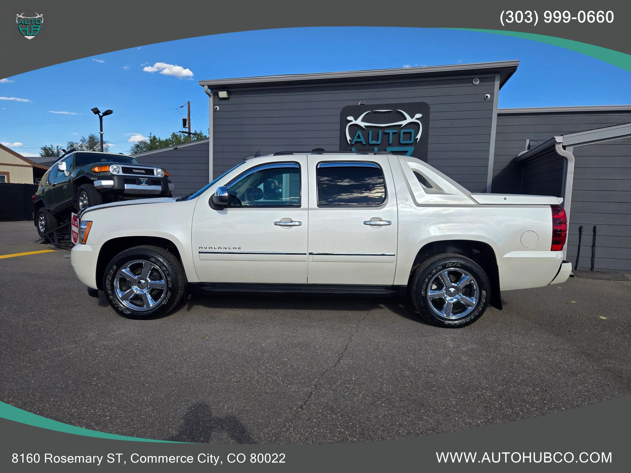Used 2013 Chevrolet Avalanche LTZ AWD/4WD image 7