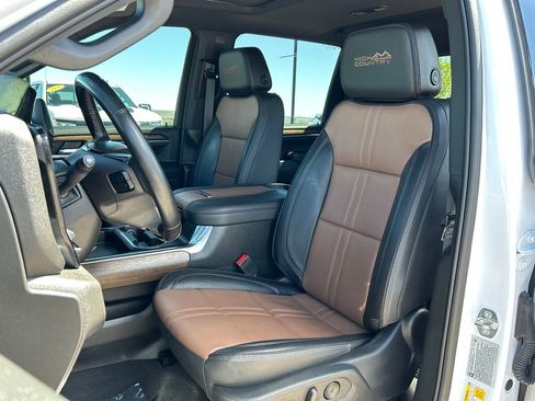 Used 2024 Chevrolet Silverado 3500 High Country w/ High Country Premium Package image 15