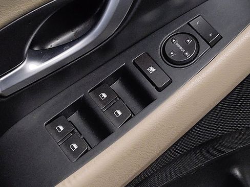 Used 2018 Hyundai Elantra GT image 27