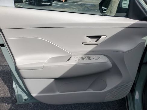 Used 2024 Hyundai Kona SEL FWD image 11