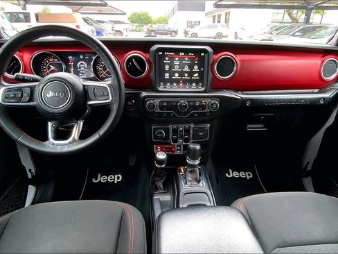 Used 2023 Jeep Wrangler Unlimited Rubicon AWD/4WD image 14