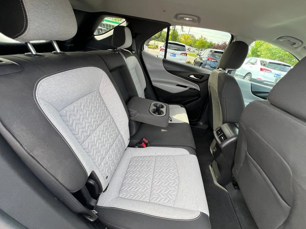 Used 2022 Chevrolet Equinox LS w/ LS Convenience Package FWD image 23