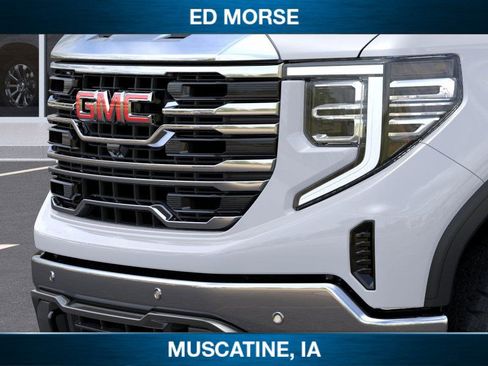 New 2026 GMC Sierra 1500 SLT image 13