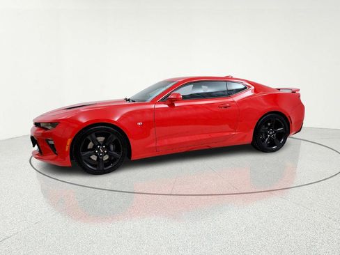 Used 2017 Chevrolet Camaro SS image 4