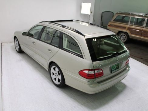 Used 2006 Mercedes-Benz E 500 4MATIC Wagon image 14