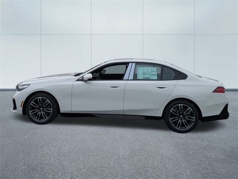 New 2026 BMW 530i xDrive 530i xDrive w/ M Sport Package image 6