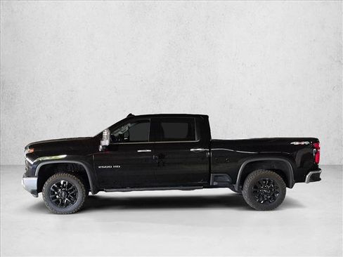 Used 2025 Chevrolet Silverado 2500 LTZ w/ LTZ Premium Package AWD/4WD image 9