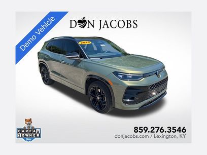 Used 2025 Volkswagen Tiguan SE R-Line