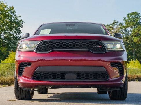Used 2024 Dodge Durango GT RWD image 2