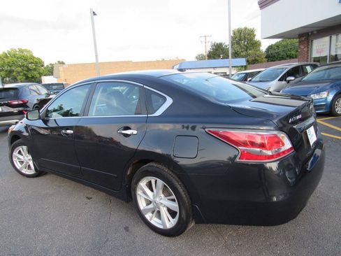 Used 2014 Nissan Altima 2.5 SL w/ Technology Package FWD image 8