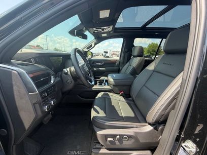 Used 2026 GMC Yukon Denali w/ Sun & Power Step Package