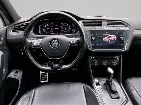 Used 2019 Volkswagen Tiguan SEL R-Line FWD image 6