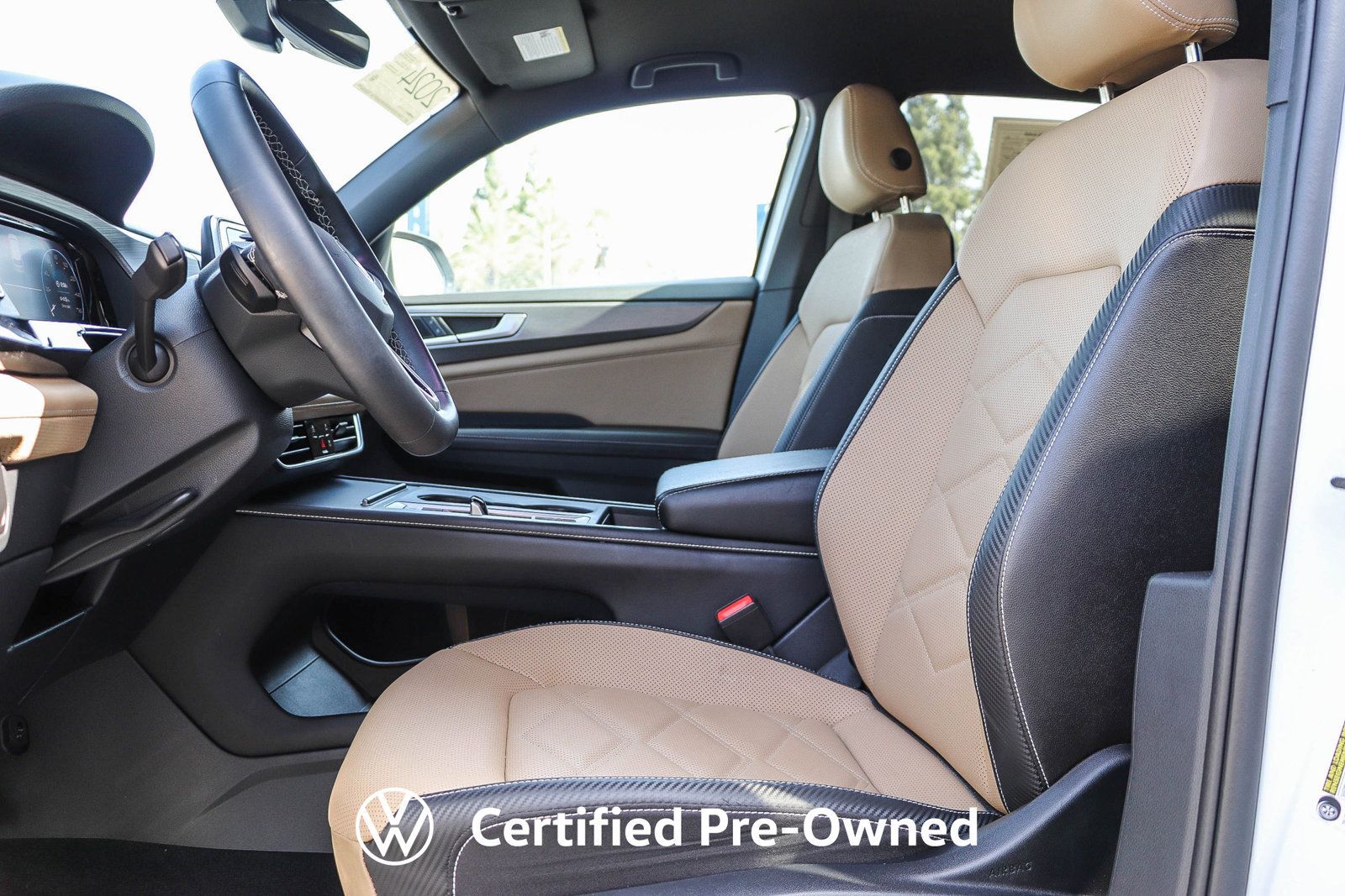 Used 2024 Volkswagen Atlas Cross Sport SE FWD image 19