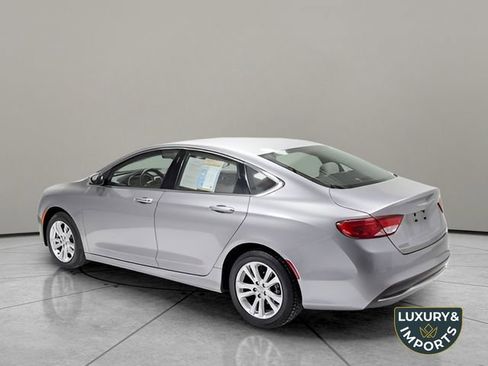 Used 2016 Chrysler 200 Limited image 8
